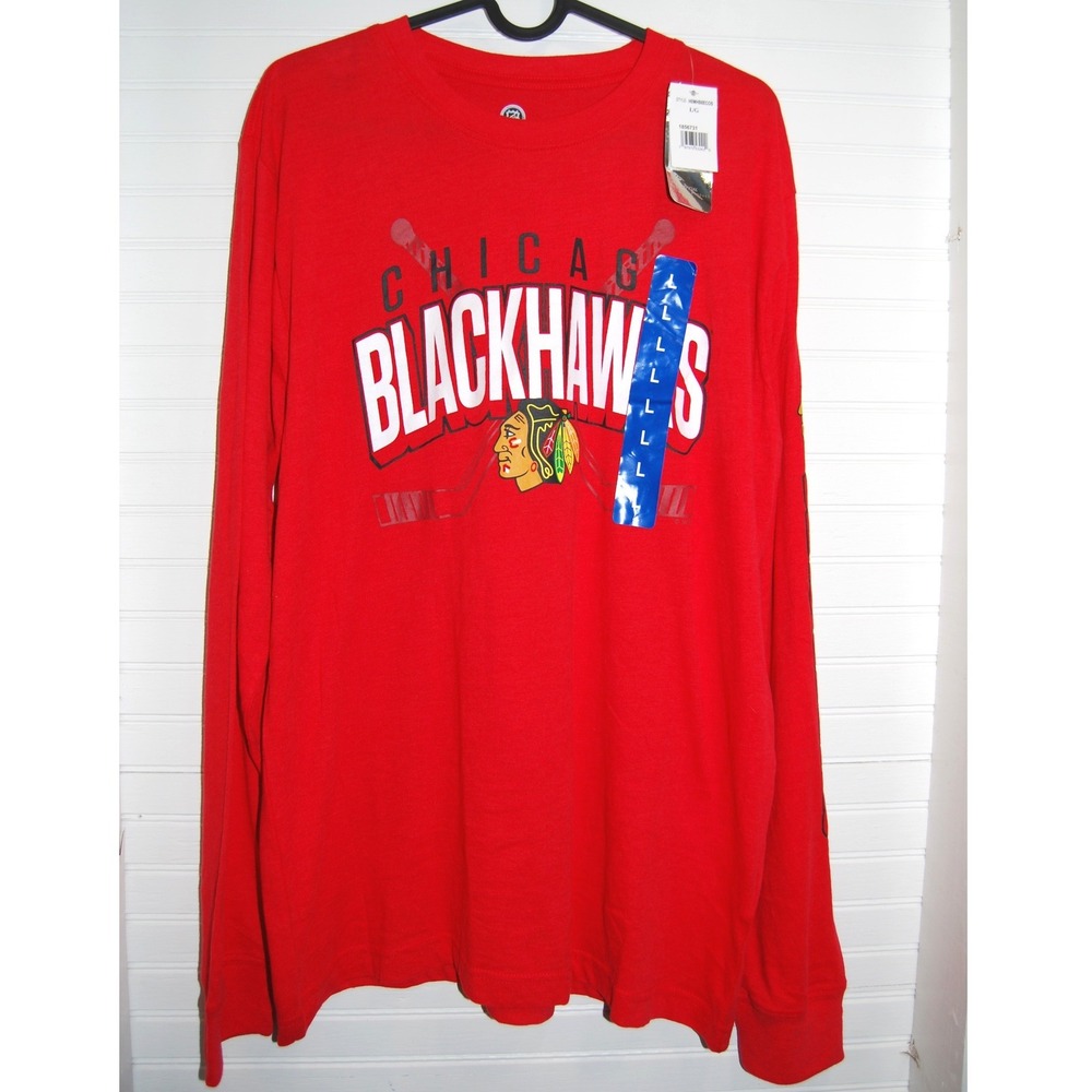 NHL Blackhawks Long-sleeve t-shirt size Large NWT Hockey Team Spellout Logo Tee
